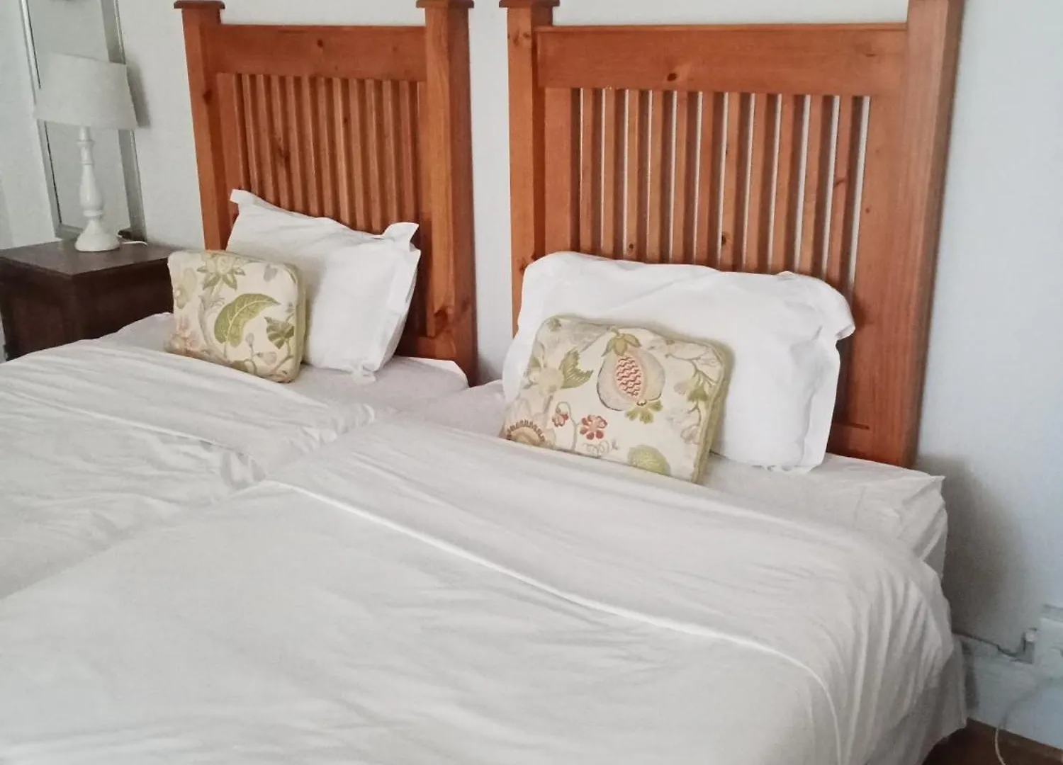 Kardinal Guesthouse On 44 St Phillips Street 伊丽莎白港 0*,  南非